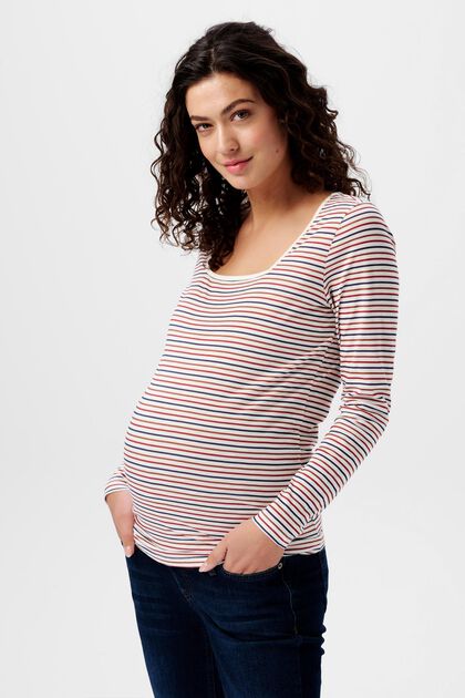 Camiseta estilo maternidad a rayas y cuello cuadrado
