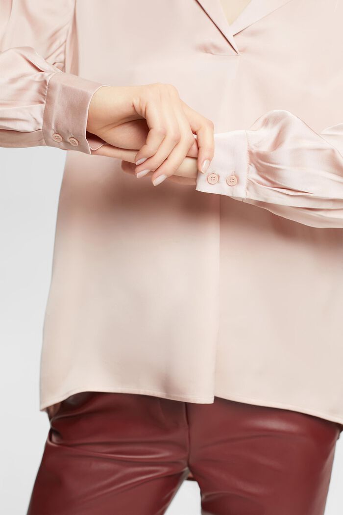 Blusa de satén con cuello de solapa, LENZING™ ECOVERO™, NUDE, detail image number 2