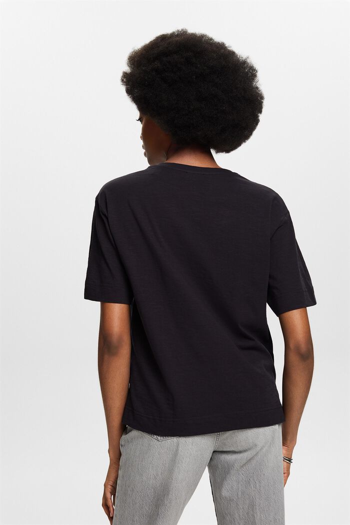 Camiseta flameada con cuello en pico, BLACK, detail image number 2