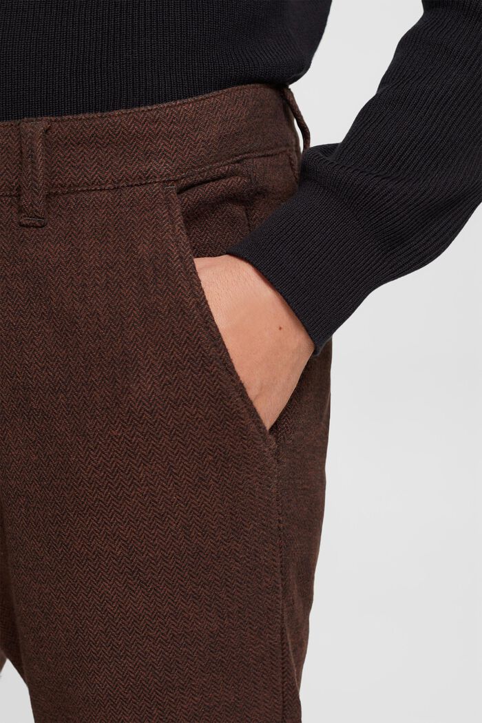 Pantalón de corte ajustado con diseño de espiga, DARK BROWN, detail image number 2