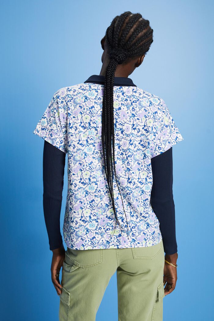 Camiseta de algodón con cuello en pico y estampado allover, OFF WHITE, detail image number 3
