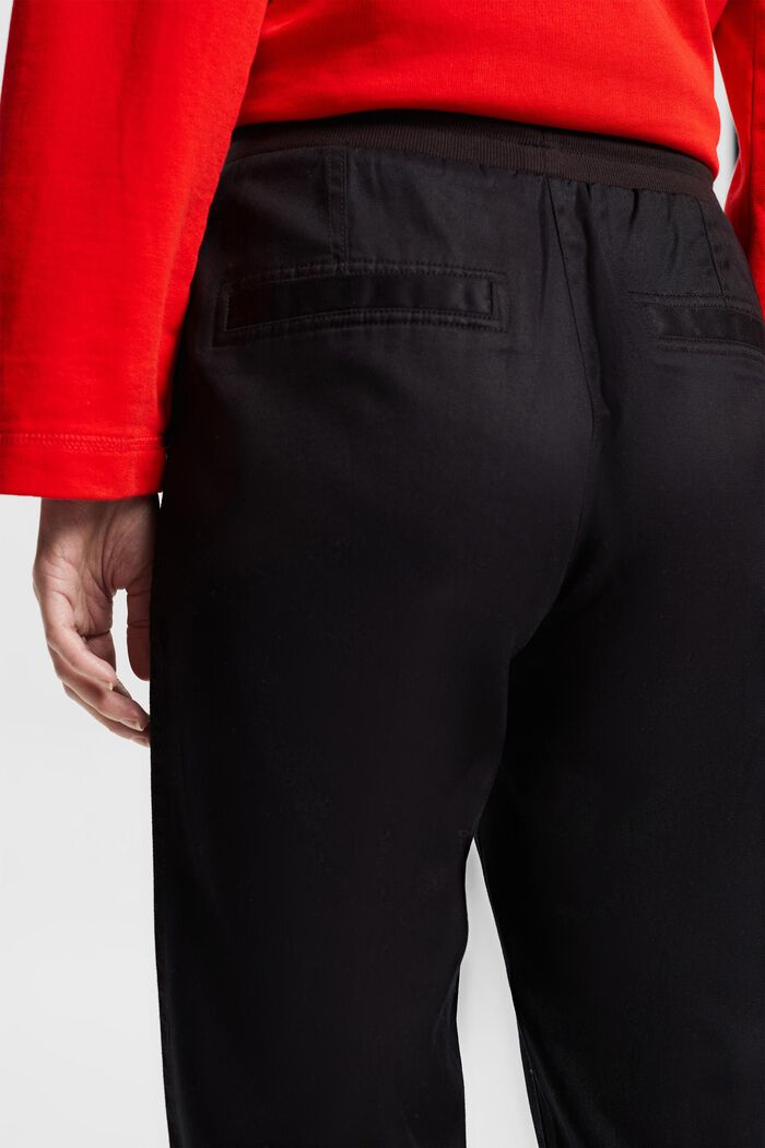 Con TENCEL™: pantalón de estilo deportivo, BLACK, detail image number 5
