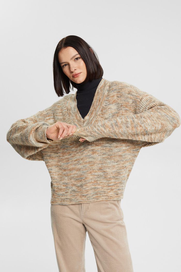 Jersey en mezcla de lana con efecto jaspeado y cuello en pico, BEIGE, overview