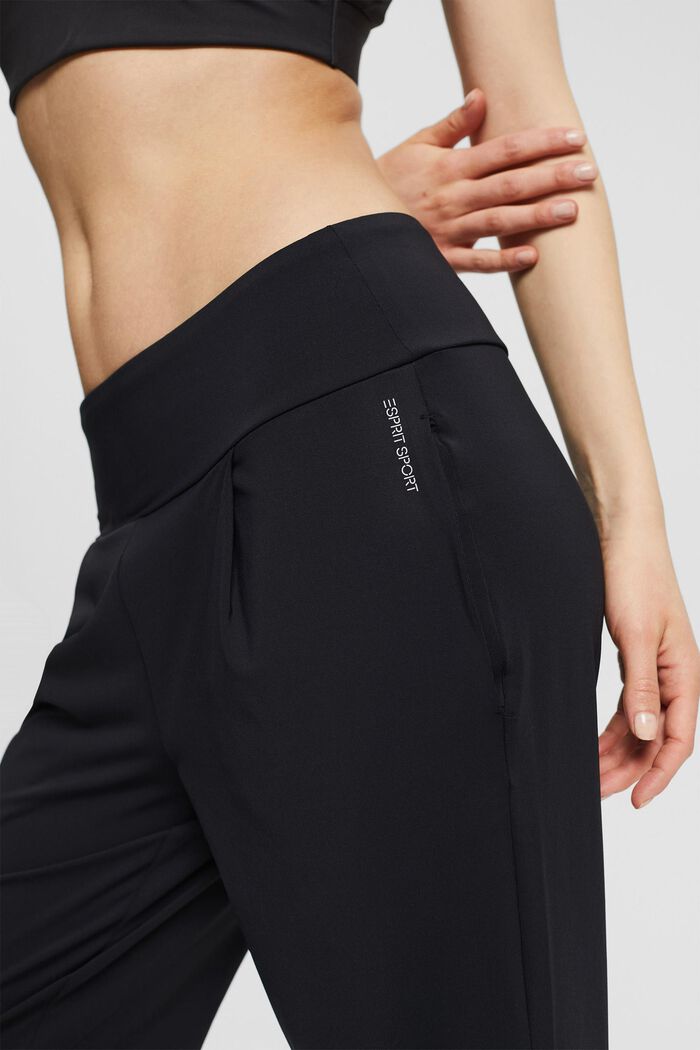 Reciclado: Pantalón de deporte con E-Dry, BLACK, detail image number 2