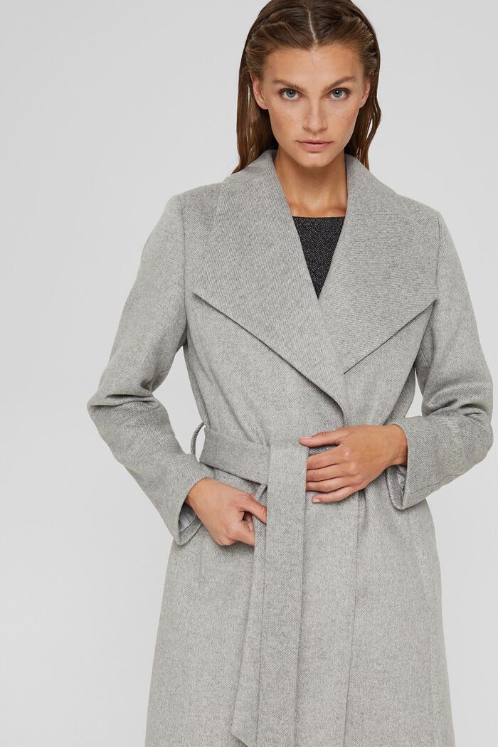 Con lana: abrigo con cuello grande