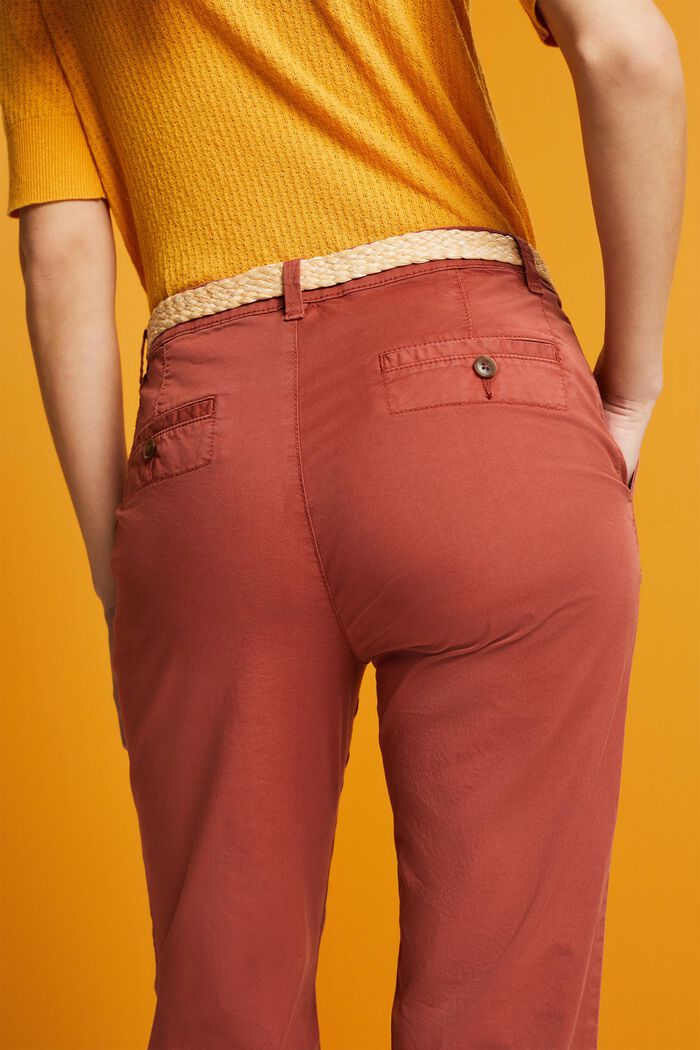 Pantalones chinos elásticos ligeros con cinturón, TERRACOTTA, detail image number 4