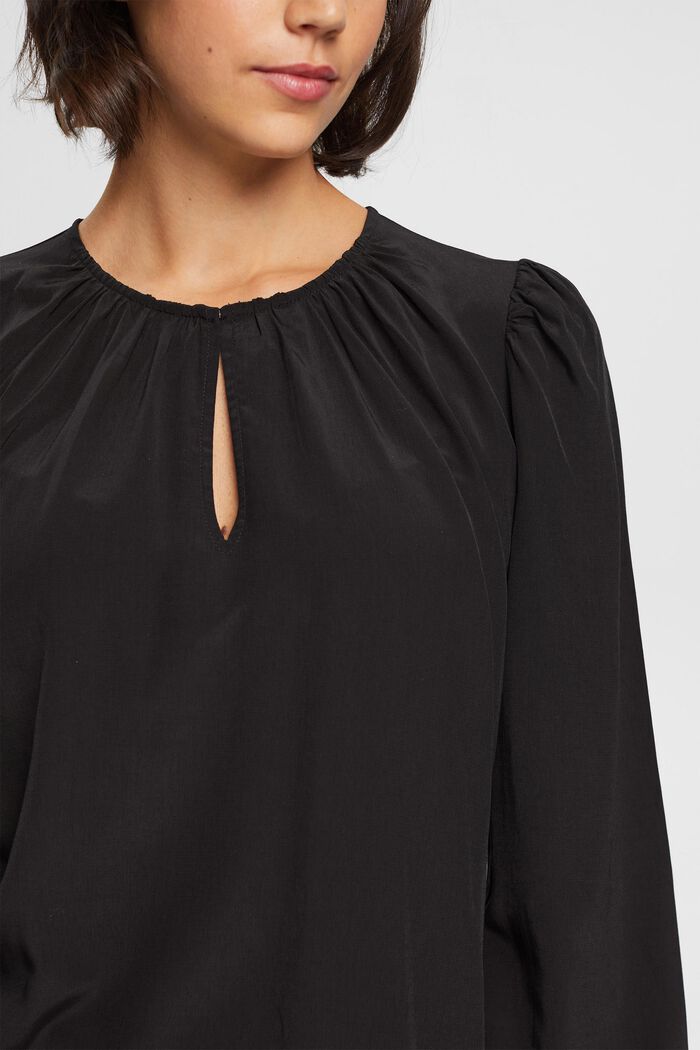 Blusa con abertura en forma de gota en el cuello, LENZING™ ECOVERO™, BLACK, detail image number 2
