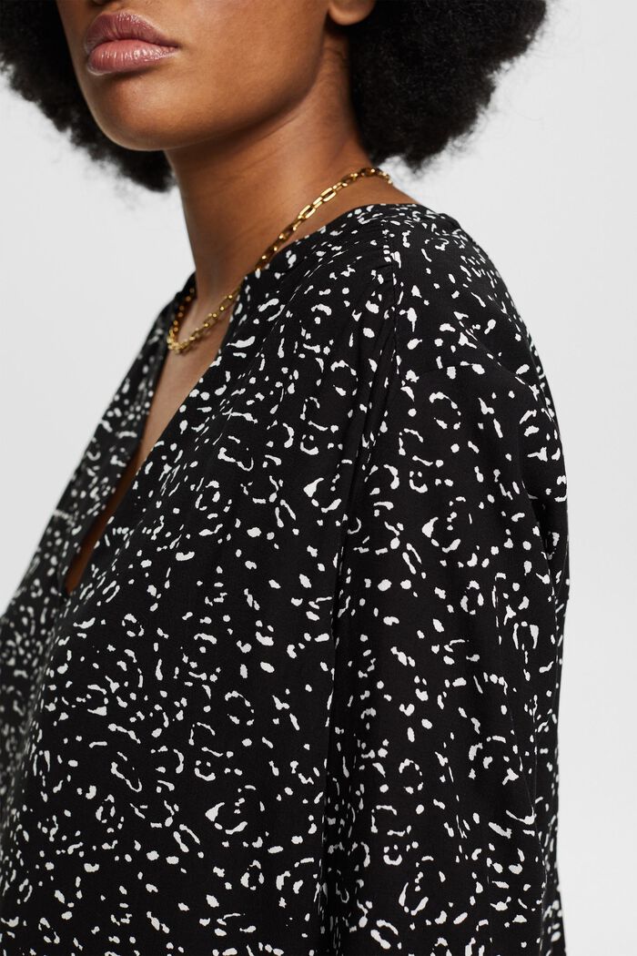 Blusa estampada en LENZING™ ECOVERO™, BLACK, detail image number 2