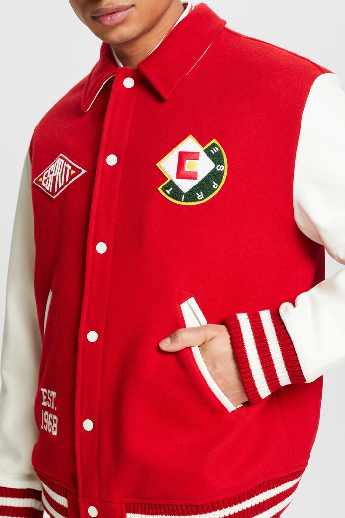 Chaqueta estilo universitario en mezcla de lana con logotipo estampado, DARK RED, detail image number 3