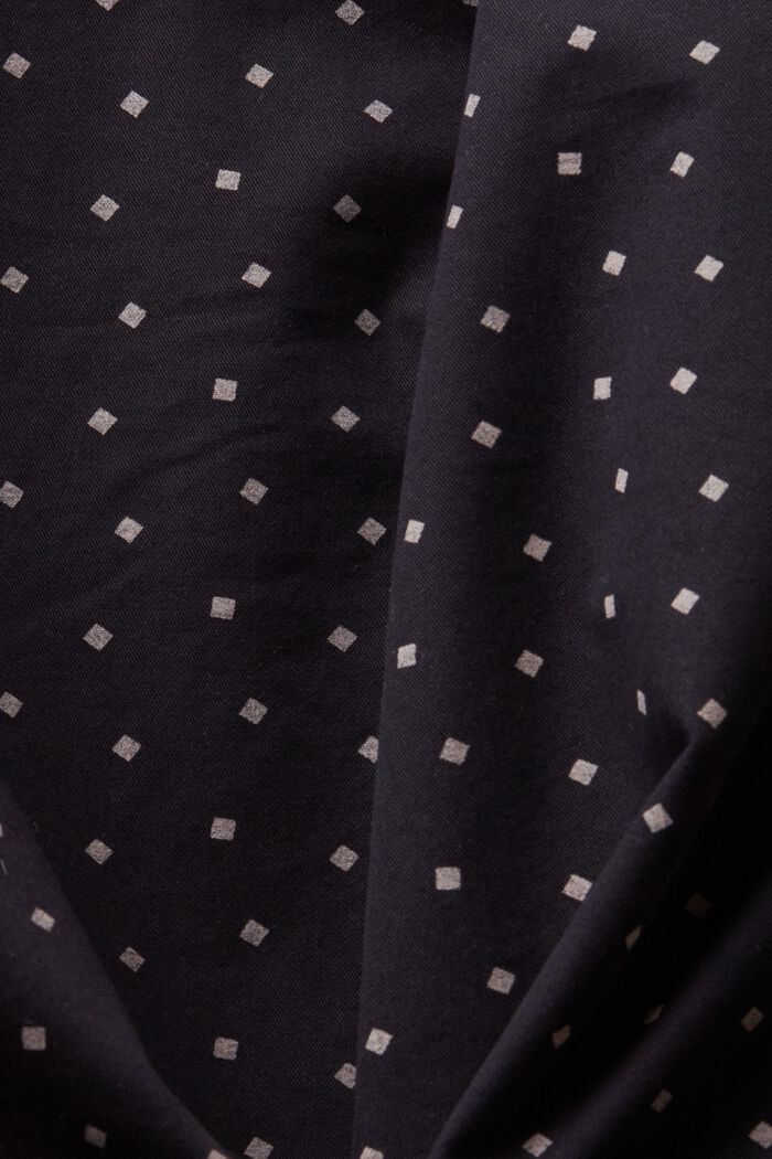Pantalón chino corto estampado, BLACK, detail image number 5