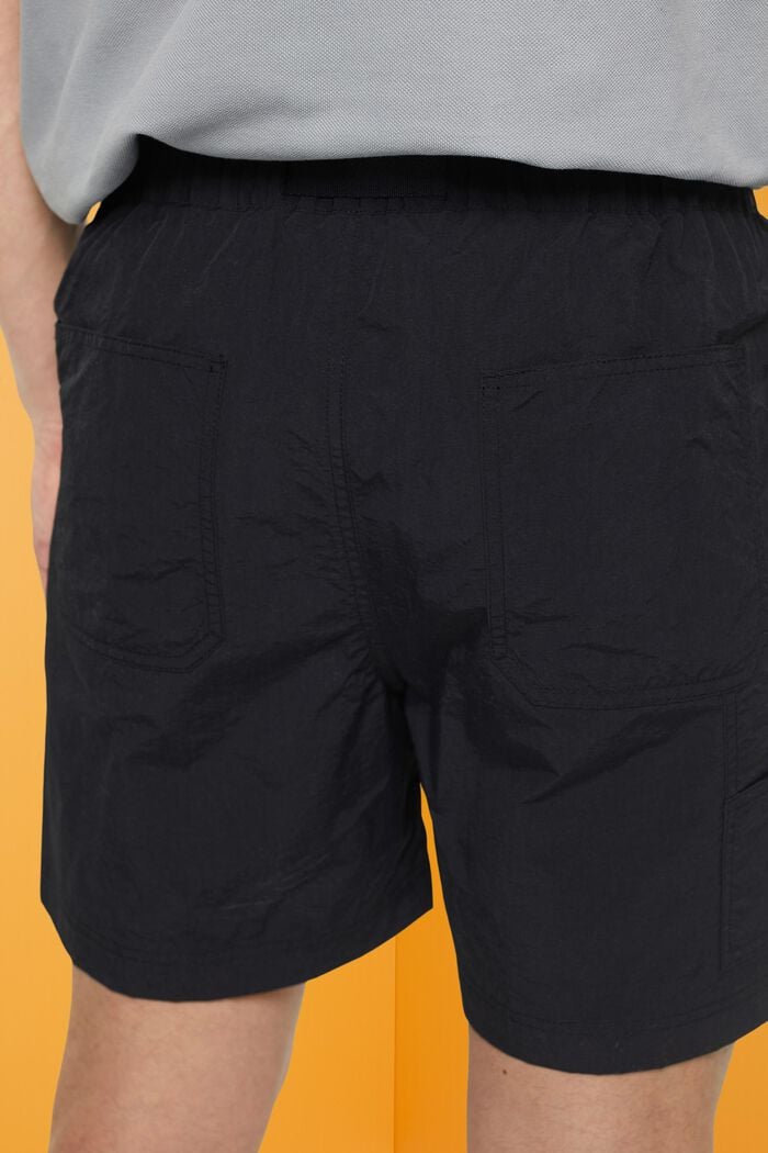 Pantalones cortos con cinturón integrado, BLACK, detail image number 4