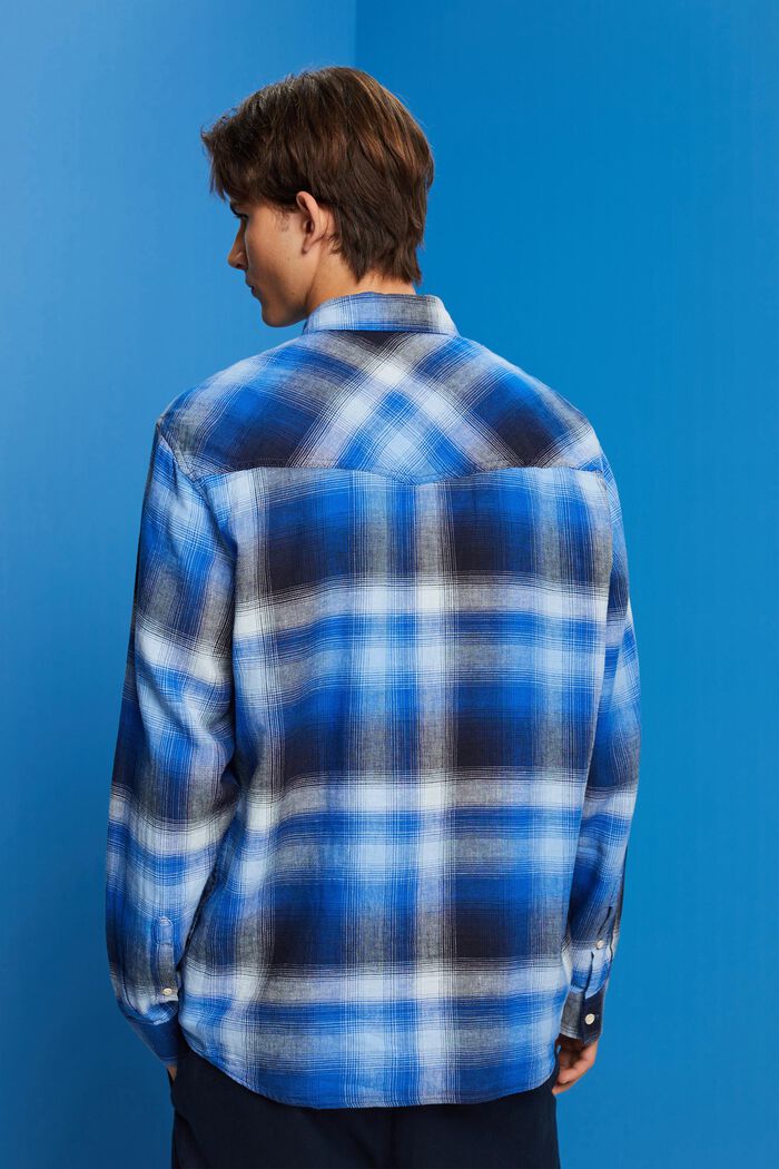 Camisa con diseño de cuadros tartán en una mezcla de algodón y cáñamo, BLUE, detail image number 3