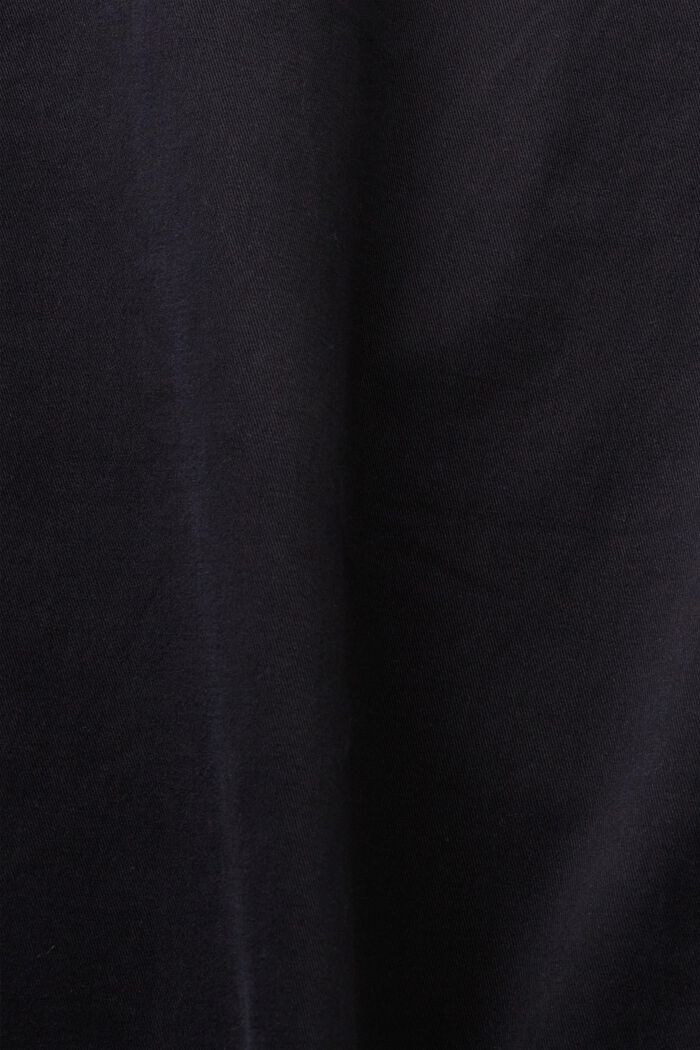 Pantalón chino recto en sarga de algodón, BLACK, detail image number 6
