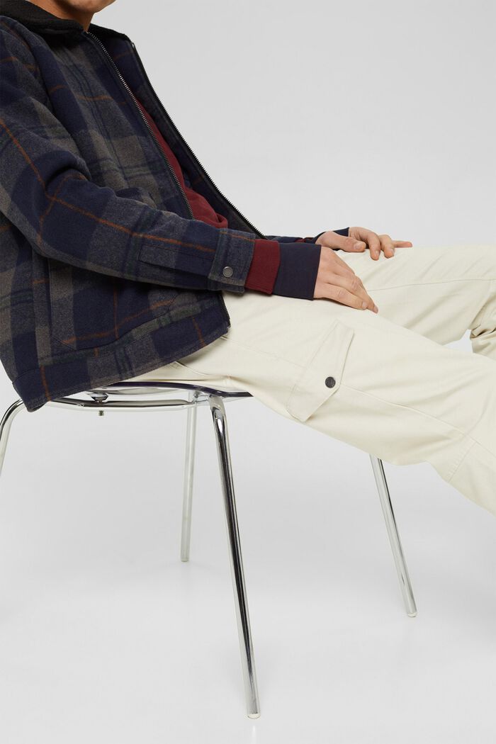 Pantalón estilo cargo en mezcla de algodón ecológico, OFF WHITE, overview