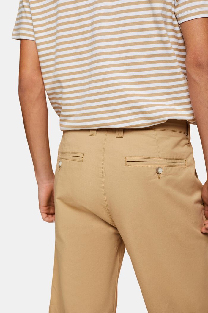 Pantalones cortos estilo chino en algodón sostenible, LIGHT BEIGE, detail image number 4