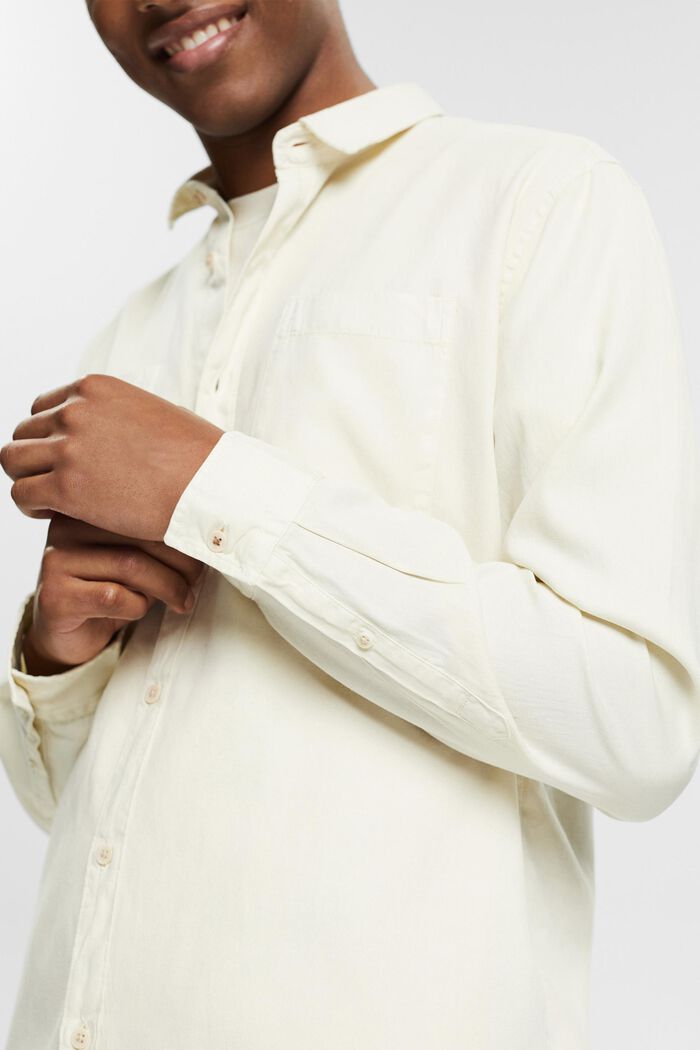 Con TENCEL™: camisa con bolsillos en el pecho, CREAM BEIGE, detail image number 2