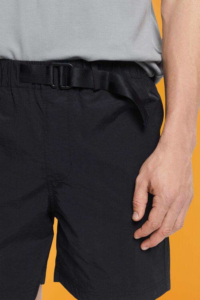 Pantalones cortos con cinturón integrado, BLACK, detail image number 2