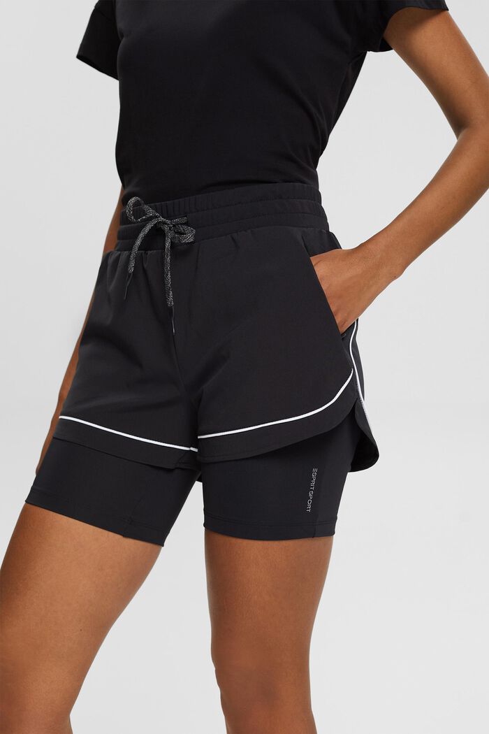 Reciclados: pantalones cortos con medias integradas, tecnología E-Dry, BLACK, detail image number 2