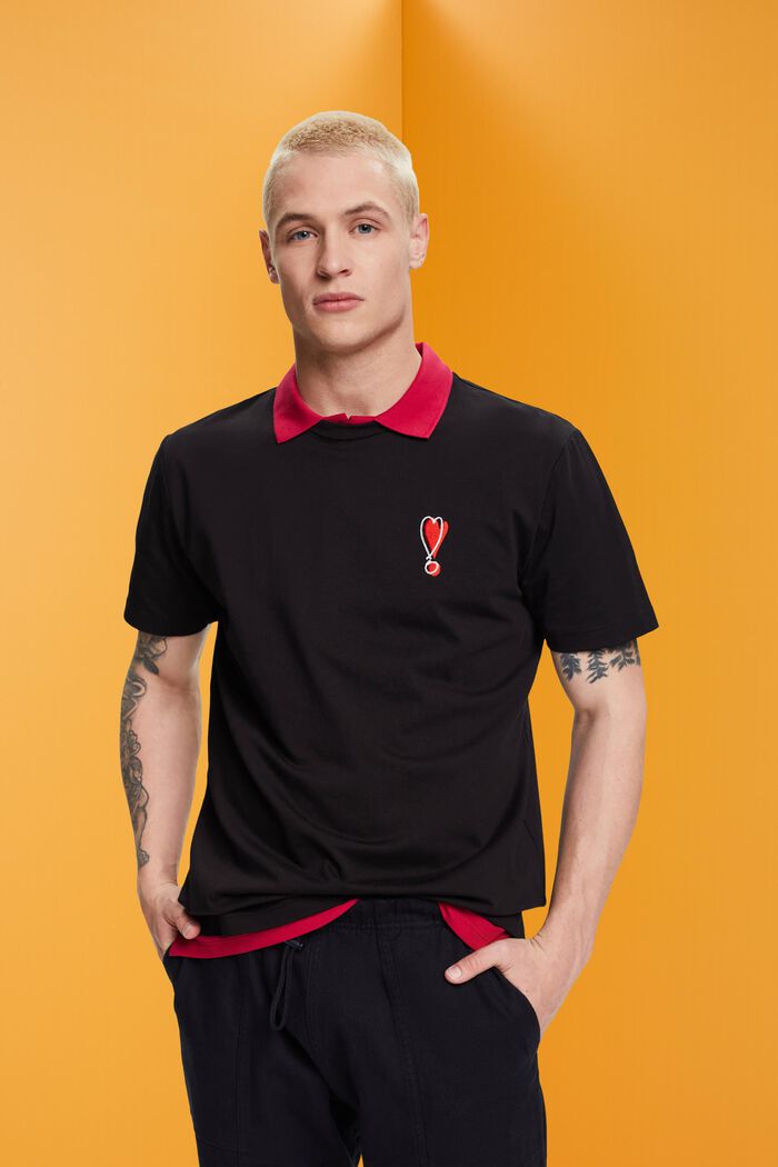 Camiseta de algodón sostenible con diseño de corazón, BLACK, detail image number 0