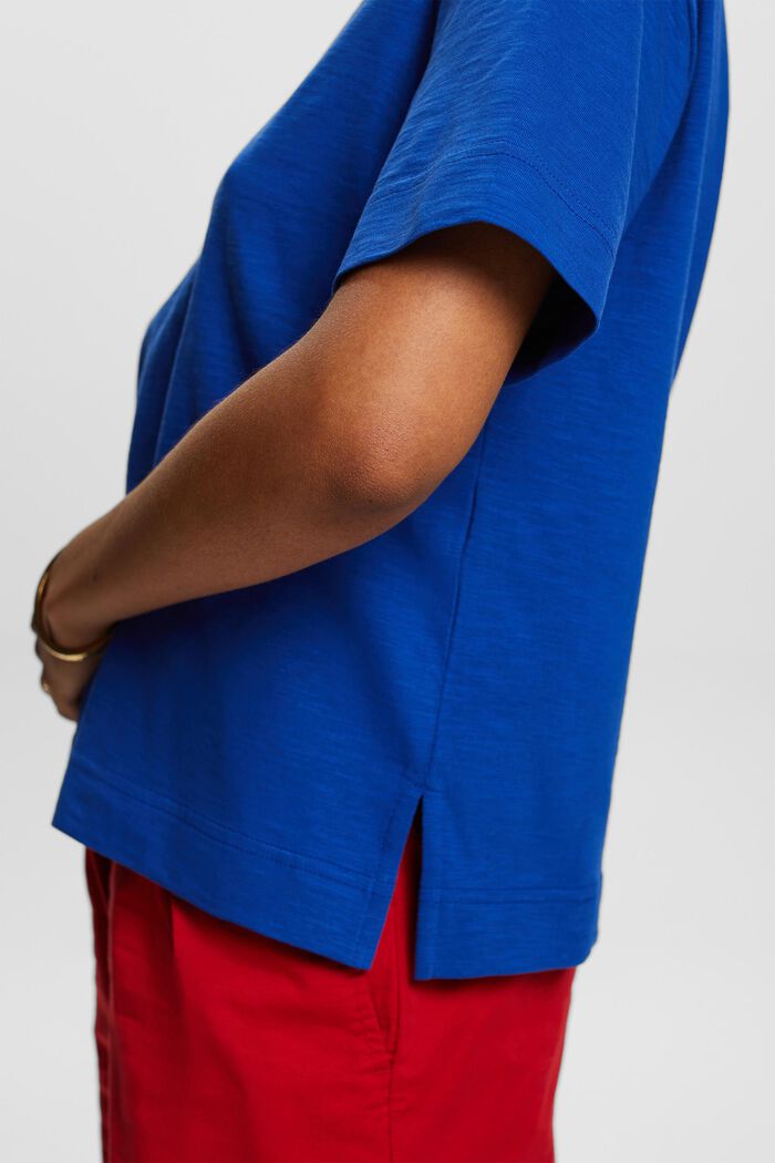 Camiseta flameada con cuello en pico, BRIGHT BLUE, detail image number 3