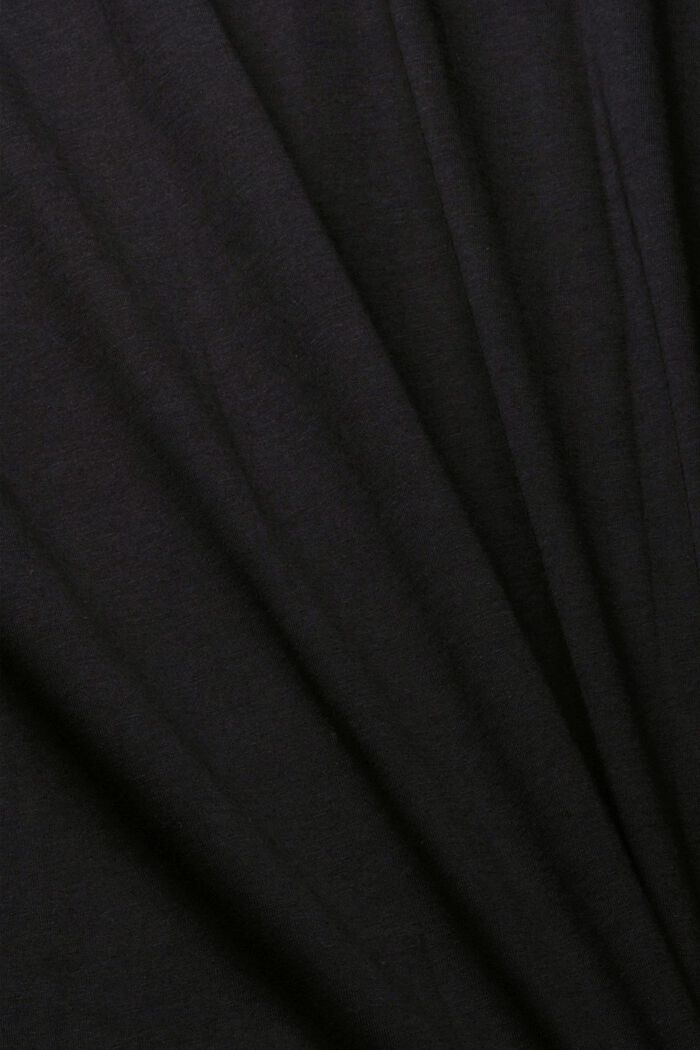 Camiseta de algodón sostenible con escote en pico, BLACK, detail image number 1