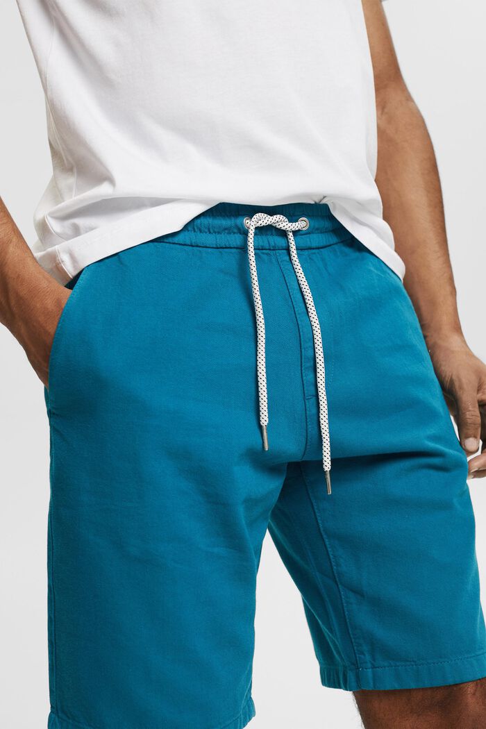 Pantalón corto con cordón en la cintura