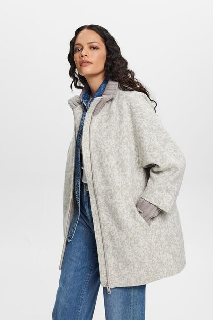 Reciclada: chaqueta larga con textura