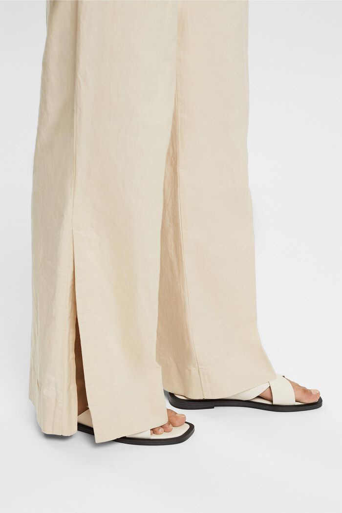 Con lino: pantalón de pernera ancha con aberturas, SAND, detail image number 2