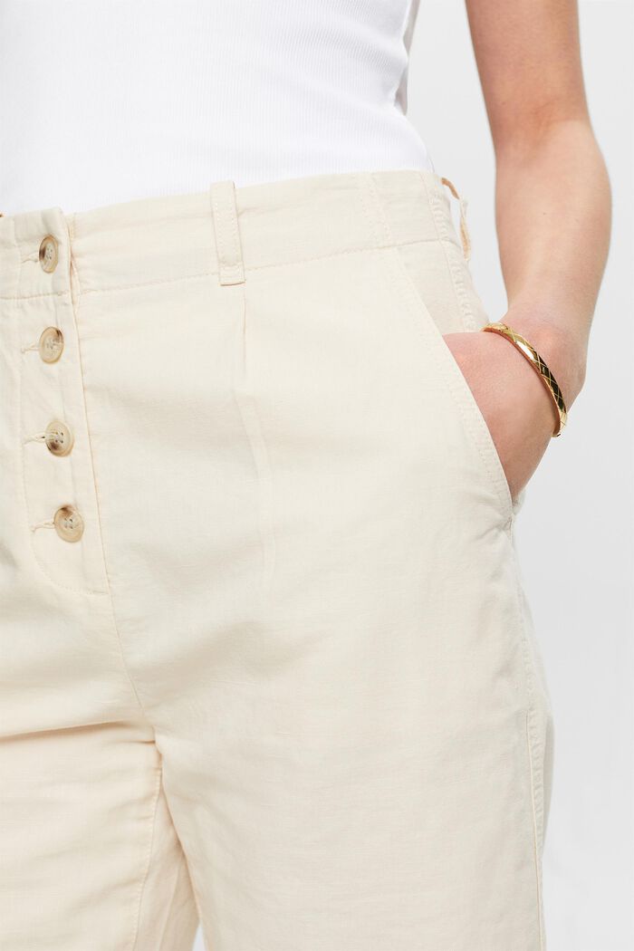 Pantalón corto con bragueta de botones, CREAM BEIGE, detail image number 4