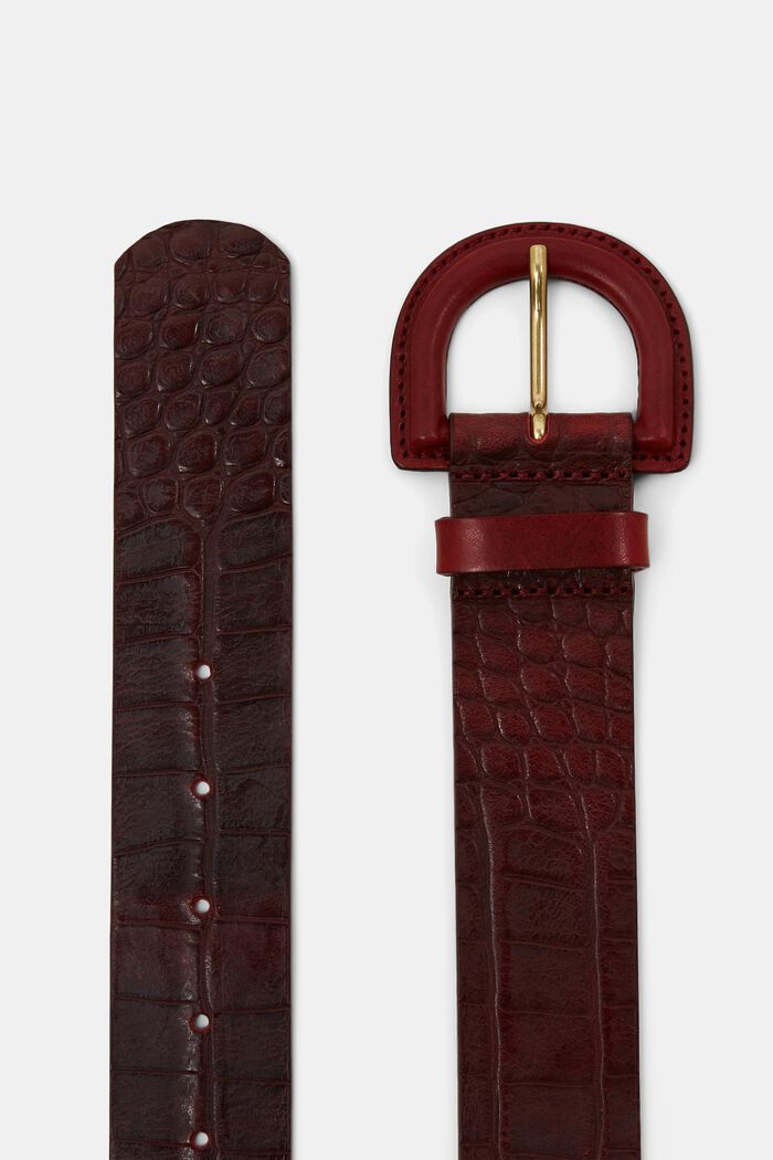 Cinturón de piel con textura de piel de cocodrilo, BORDEAUX RED, detail image number 1